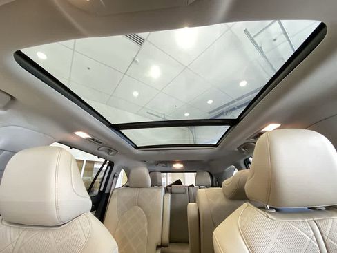 Used 2024 Toyota Highlander Platinum image 24