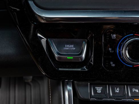 Used 2024 GMC Sierra 2500 Denali Ultimate image 23