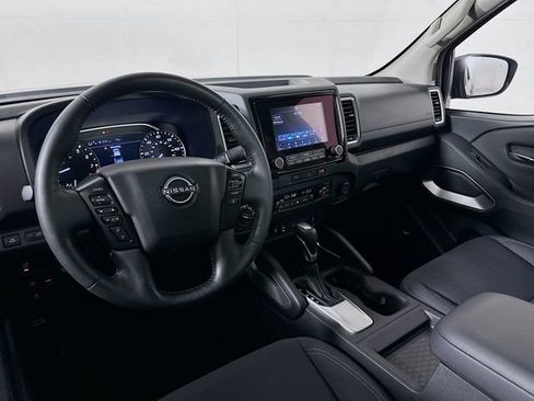 Certified 2023 Nissan Frontier SV w/ SV Convenience Package AWD/4WD image 29