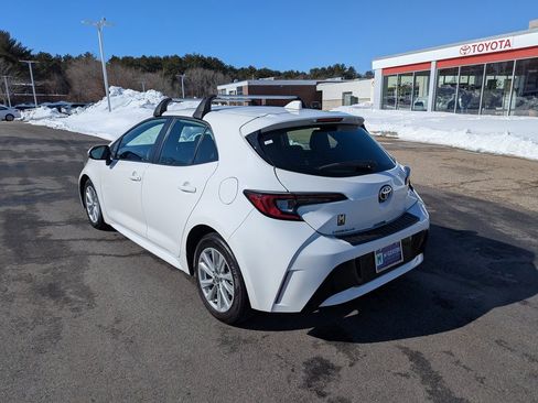 Used 2024 Toyota Corolla SE image 3