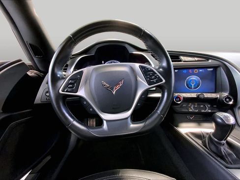 Used 2016 Chevrolet Corvette Stingray Coupe RWD image 5