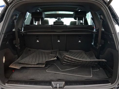 Used 2023 Mercedes-Benz GLB 250 4MATIC w/ Premium Package image 55