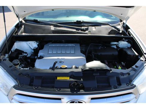 Used 2013 Toyota Highlander Limited AWD/4WD image 38