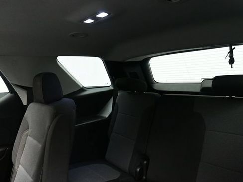 Used 2020 Chevrolet Traverse LT FWD image 21