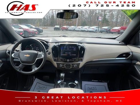 Used 2022 Chevrolet Traverse LT image 15