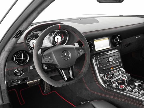 Used 2014 Mercedes-Benz SLS AMG Black Series image 17
