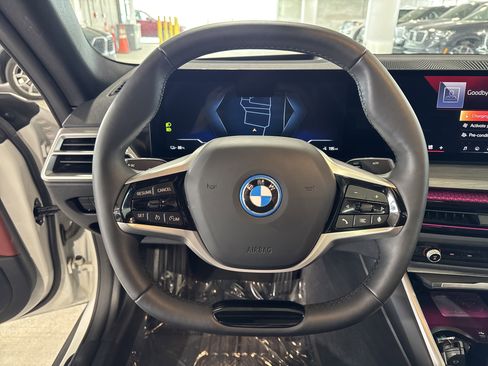 Used 2025 BMW i4 eDrive40 w/ Premium Package image 21