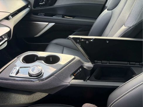 Used 2025 Cadillac Optiq Luxury 1 w/ LPO, Floor Liner Package AWD/4WD image 19