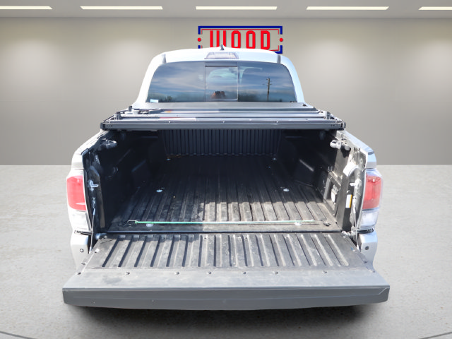 Used 2021 Toyota Tacoma TRD Sport w/ TRD Premium Sport Package AWD/4WD image 25