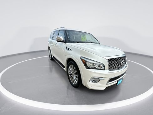Used 2016 INFINITI QX80 4WD w/ Deluxe Technology Package image 2