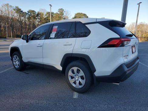 New 2025 Toyota RAV4 LE image 4