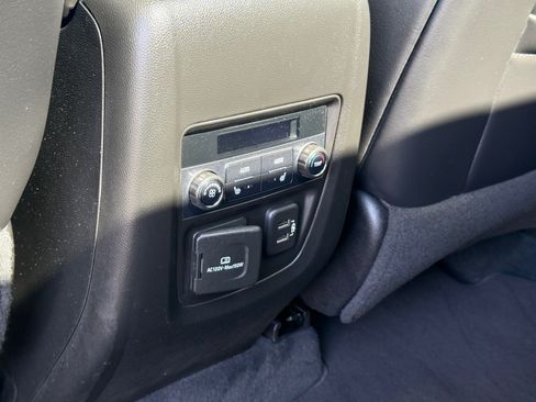 Used 2021 Buick Enclave Avenir w/ Avenir Technology Package FWD image 27