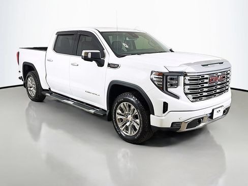 Used 2022 GMC Sierra 1500 Denali AWD/4WD image 2