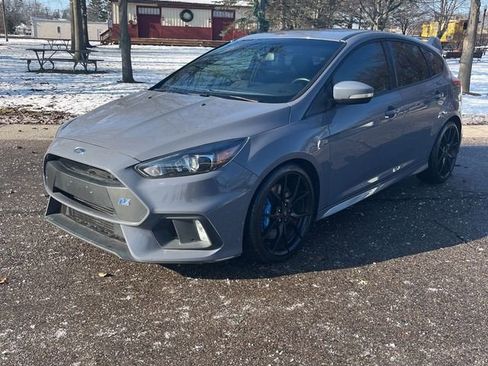 Used 2017 Ford Focus RS image 2