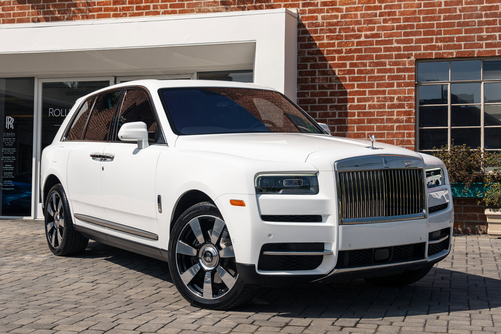 Used 2023 Rolls-Royce Cullinan w/ Technology Package AWD/4WD image 19