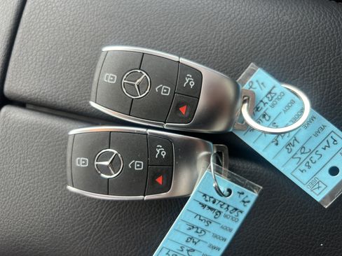 Used 2025 Mercedes-Benz GLE 450 4MATIC image 39