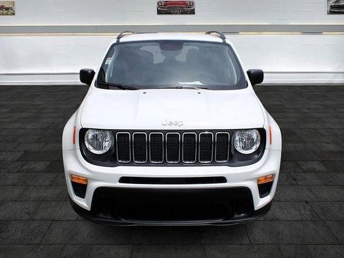 Used 2020 Jeep Renegade Sport w/ Sport Appearance Group image 2