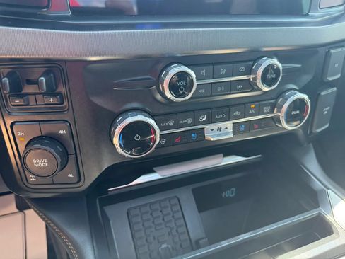 Used 2023 Ford F250 Platinum AWD/4WD image 11