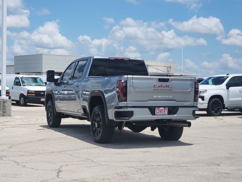 Used 2025 GMC Sierra 2500 AT4 AWD/4WD image 5