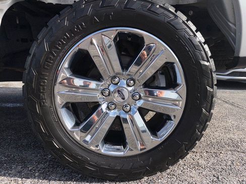Used 2018 Ford F150 XLT w/ Equipment Group 302A Luxury AWD/4WD image 3