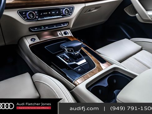 Used 2023 Audi Q5 e Premium Plus w/ Premium Plus Package image 6