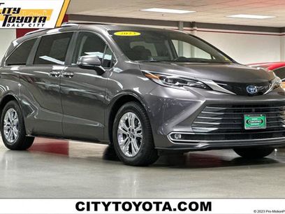 Certified 2023 Toyota Sienna Platinum
