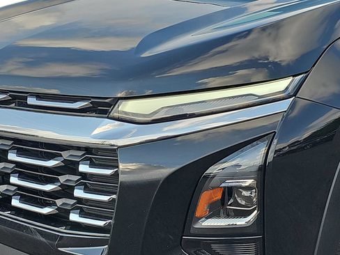 Used 2025 Chevrolet Equinox LT FWD image 31