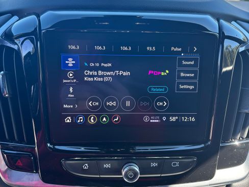 Used 2022 Chevrolet Traverse RS w/ LPO, 'HIT The Road' Package FWD image 20