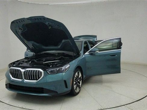 Used 2026 BMW 540i xDrive 540i xDrive image 72