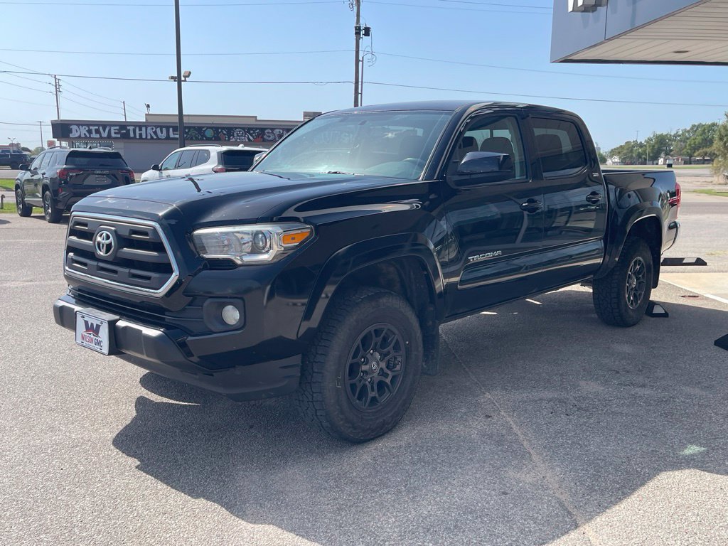Used 2017 Toyota Tacoma SR5 w/ Tow Package AWD/4WD image 3