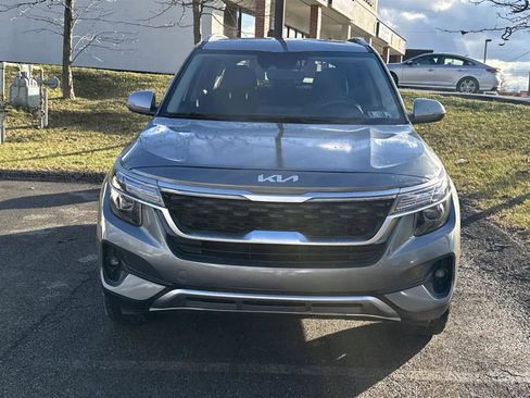 Used 2023 Kia Seltos EX image 9