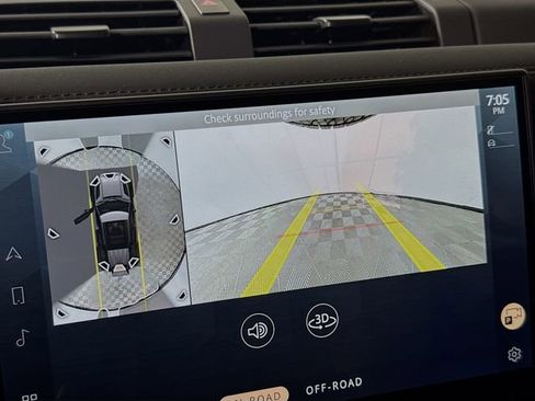 Used 2025 Land Rover Defender 110 S image 17