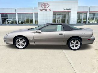 Used 2002 Chevrolet Camaro Z28 w/ SS Performance/Appearance Pkg RWD video 2