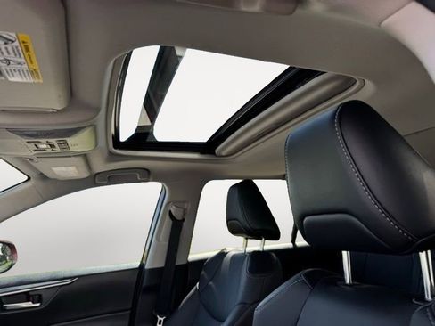 Certified 2022 Toyota RAV4 XLE Premium AWD/4WD image 10