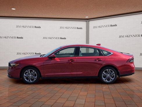 Used 2023 Honda Accord EX image 12
