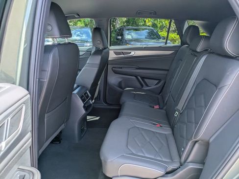 Used 2026 Volkswagen Atlas Cross Sport SE FWD image 15