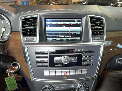 Used 2015 Mercedes-Benz GL 450 4MATIC image 25