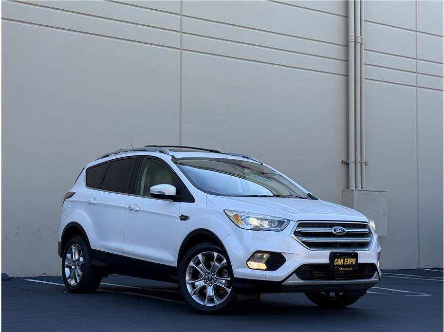 Used 2017 Ford Escape Titanium w/ Equipment Group 301A AWD/4WD image 25