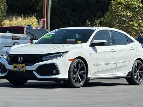 Used 2018 Honda Civic Sport Touring image 9