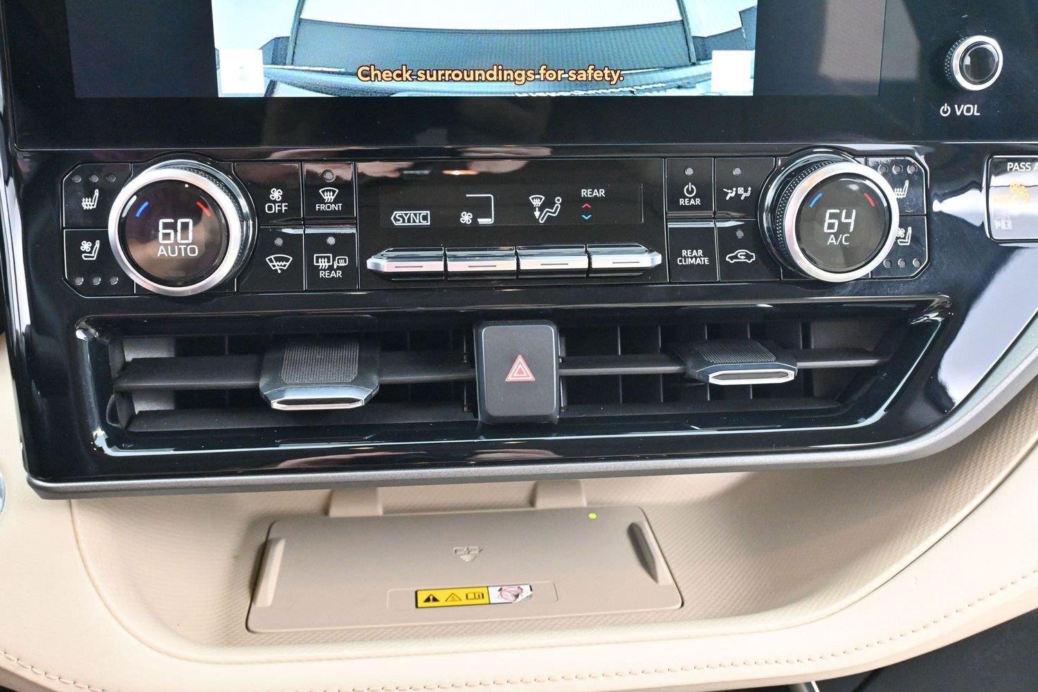 Used 2023 Toyota Highlander Limited AWD/4WD image 27
