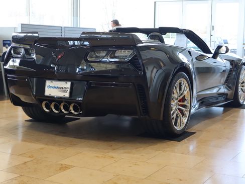 Used 2016 Chevrolet Corvette Z06 w/ 3LZ Preferred Equipment Group image 10