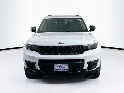 Used 2023 Jeep Grand Cherokee L Limited w/ Black Appearance Package AWD/4WD image 2
