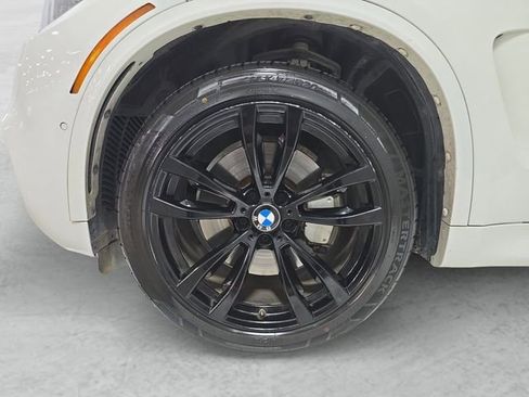 Used 2018 BMW X5 xDrive50i w/ M Sport Package AWD/4WD image 23