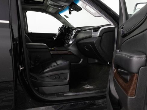 Used 2017 GMC Yukon XL SLT image 23