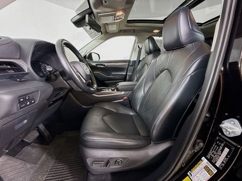 Certified 2020 Toyota Highlander Platinum AWD/4WD image 24