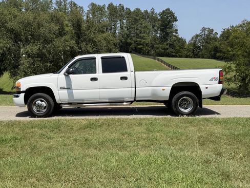 Used 2005 GMC Sierra 3500 SLT w/ Heavy-Duty Power Package AWD/4WD image 6