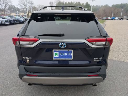 Used 2022 Toyota RAV4 Limited image 4
