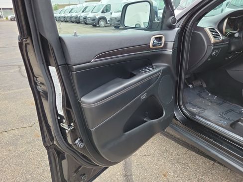 Used 2014 Jeep Grand Cherokee Limited AWD/4WD image 6