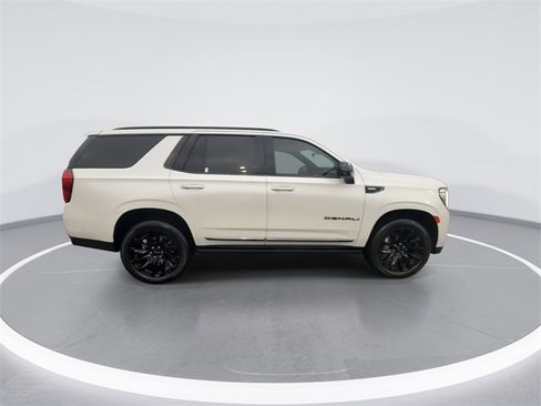 Used 2023 GMC Yukon Denali Ultimate image 9