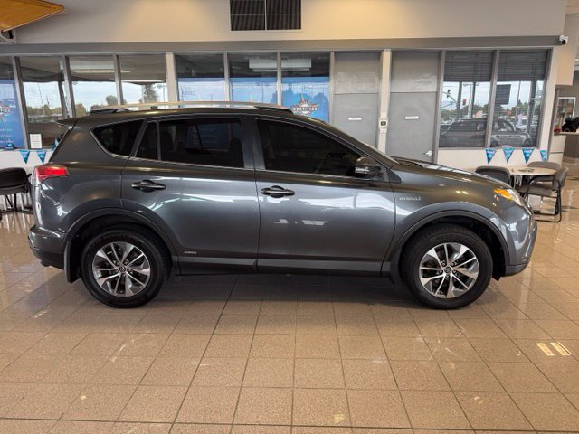 Used 2018 Toyota RAV4 XLE w/ Convenience Package AWD/4WD image 2